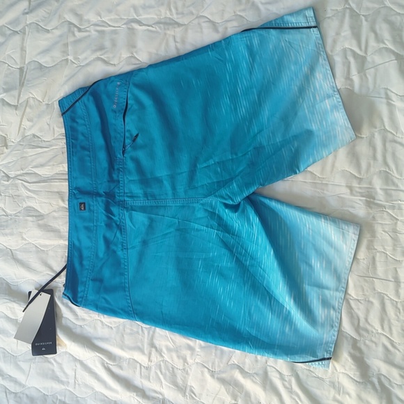 Quicksilver Board Shorts 30" x 21" (New) - Picture 2 of 4